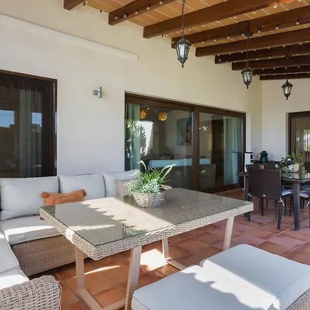Apartment Luny *